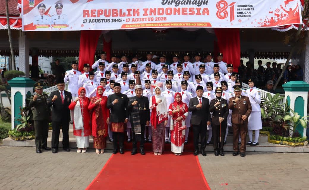 Berlangsung Khidmat, Wali Kota Tebing Tinggi Iman Irdian Saragih Pimpin Upacara HUT ke-81 RI