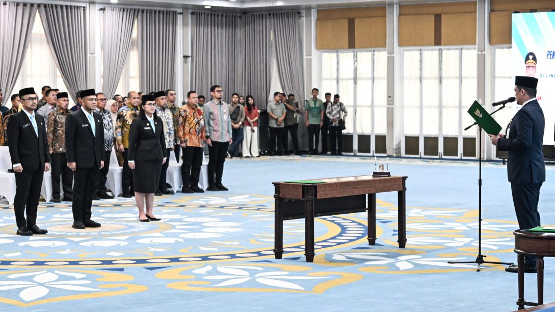 Gubernur Bobby Nasution Lantik 3 Pejabat Pimpinan Tinggi Pratama, Tekankan Target Pembangunan Terukur