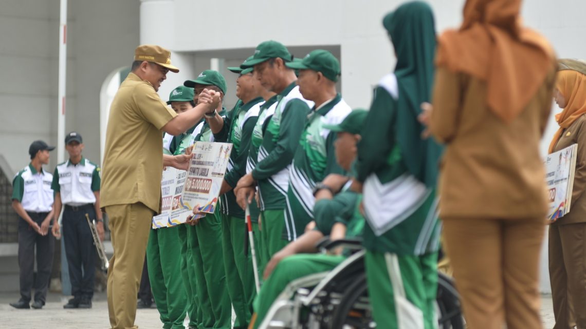 Haornas ke-43, Bobby Nasution Berikan Tali Asih Untuk Atlet Legendaris Sumut