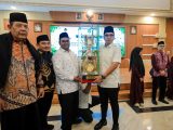 16 Qari-Qariah Medan Wakili Sumut di MTQ Nasional, Rico Waas Serahkan Bonus Rp145 Juta dan Piala Bergilir