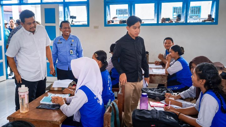 Gubernur Bobby Dampingi Gibran Tinjau Progres Rehabilitasi dan Rekonstruksi SMAN 1 Barus
