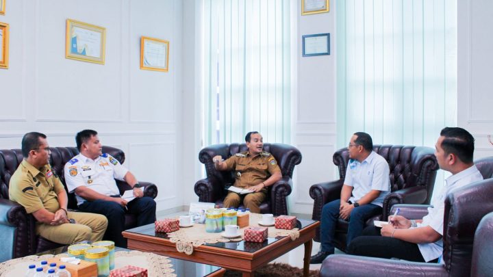 Terima Audiensi PLN, Wali Kota Tebing Tinggi Minta Percepatan Listrik Kolam Renang Pemko dan Penerangan Jalan