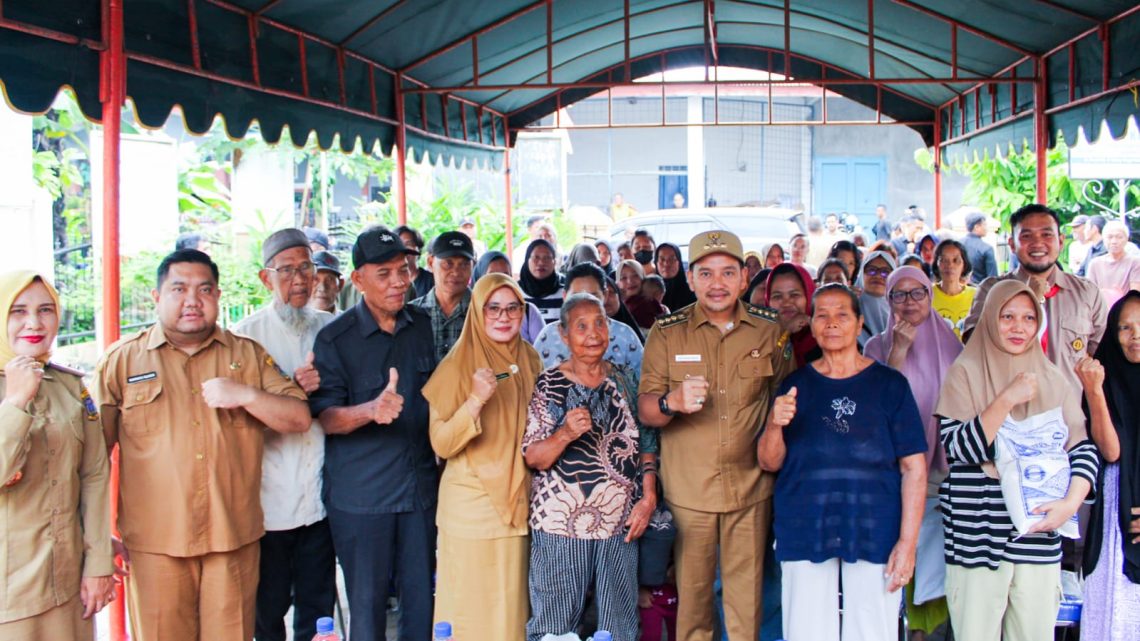 Wali Kota Iman Irdian Saragih Maraton Bagi 10 Kg Beras ke Warga Tebing Tinggi, Tegas: Kalau Dijual, Auto Blacklist